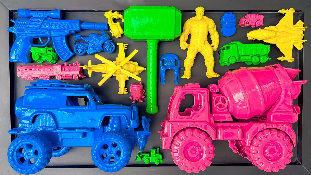 Membersihkan mobil mobilan,mobil truk,truk molen, helikopter,motor balap,kereta uap & anomali