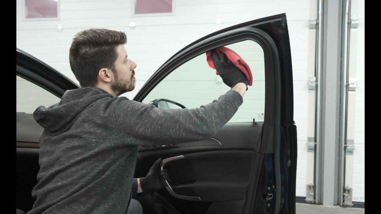 KAKO SE ČISTE STAKLA U AUTOMOBILU - KOJE KRPE I SREDSTVA?