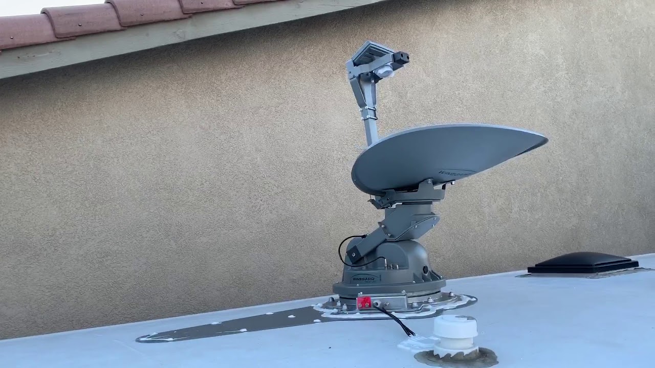 Winegard TRAV'LER DIRECTV SK-SWM3 Satellite Antenna Stow
