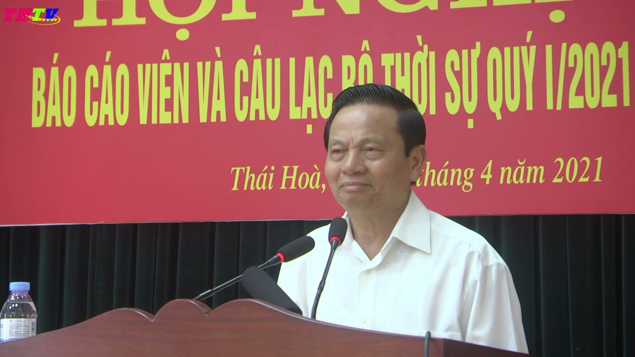 Đồng chí Lê Doãn Hợp nói chuyện tại Hội nghị báo cáo viên.