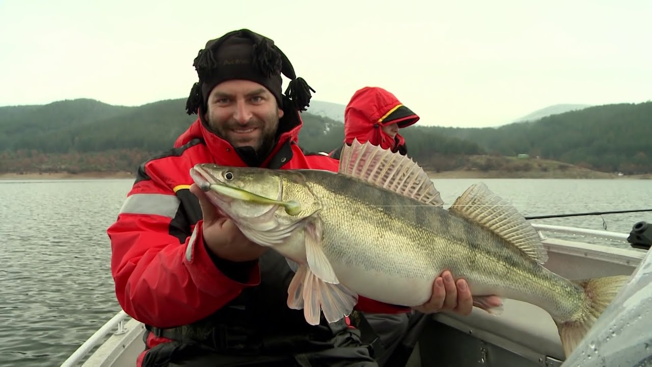 Зимата на белите риби (яз. Кърджали) - част 2 / Zander jig fishing in winter - part 2