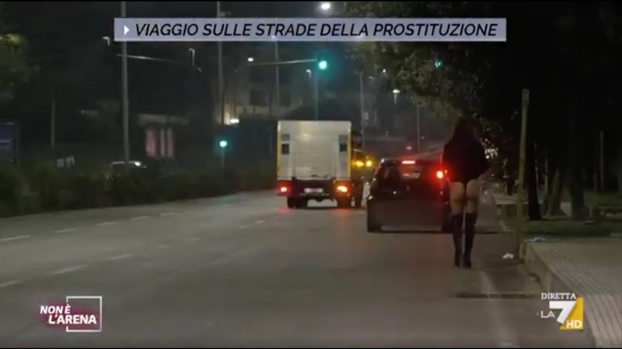 Roma, viaggio sulle strade della prostituzione