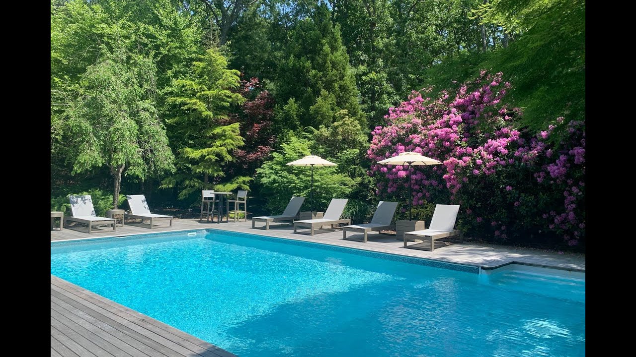 8 Foxglove Road East Hampton, NY