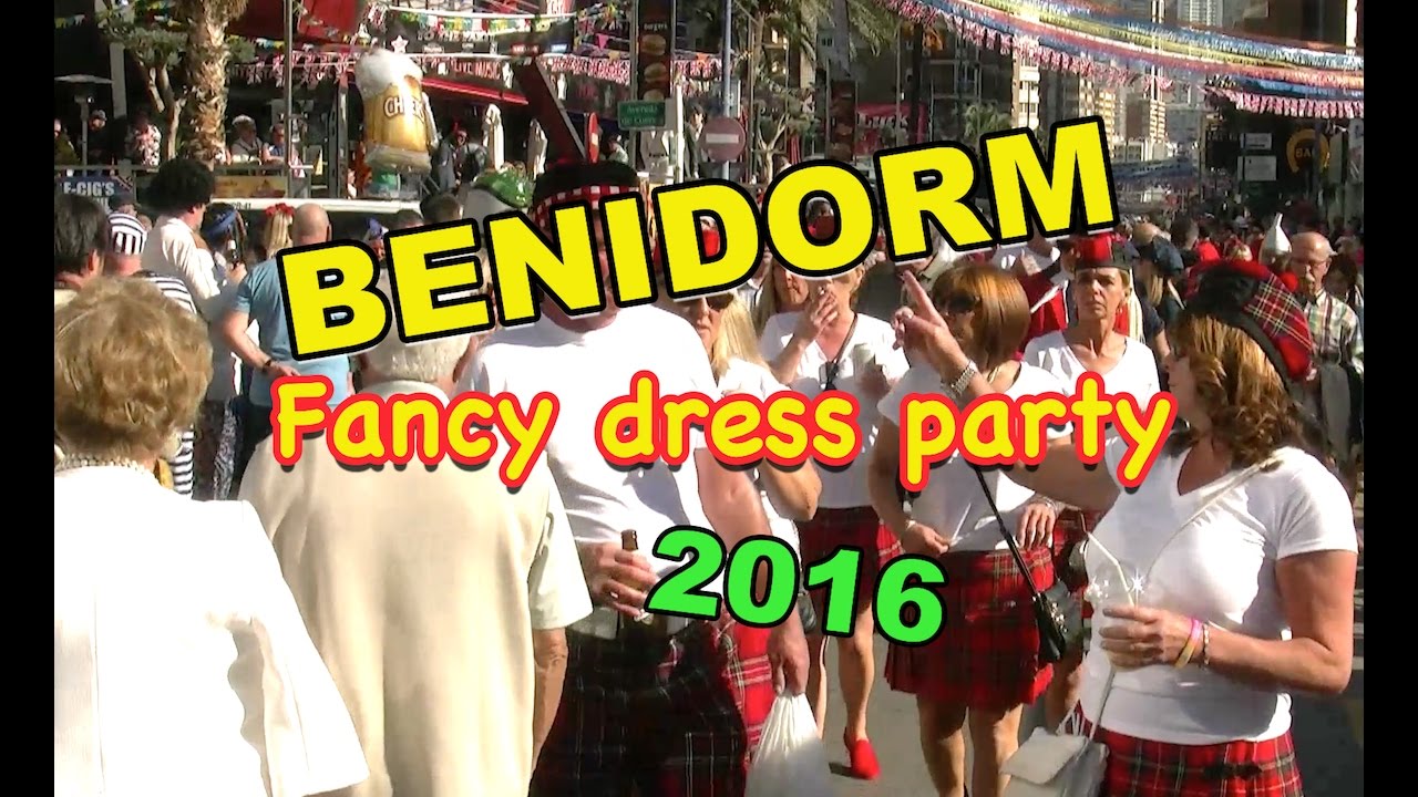 BENIDORM  FI&Euml;STA  2016 Fancy Dress Street Party