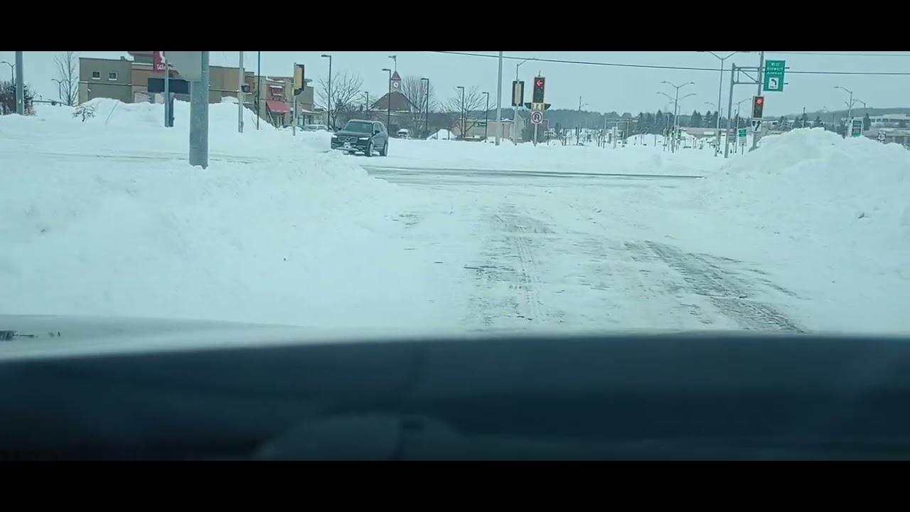Taxi drive pick n save to Walmart in the 2010 Chevrolet Equinox Lt 