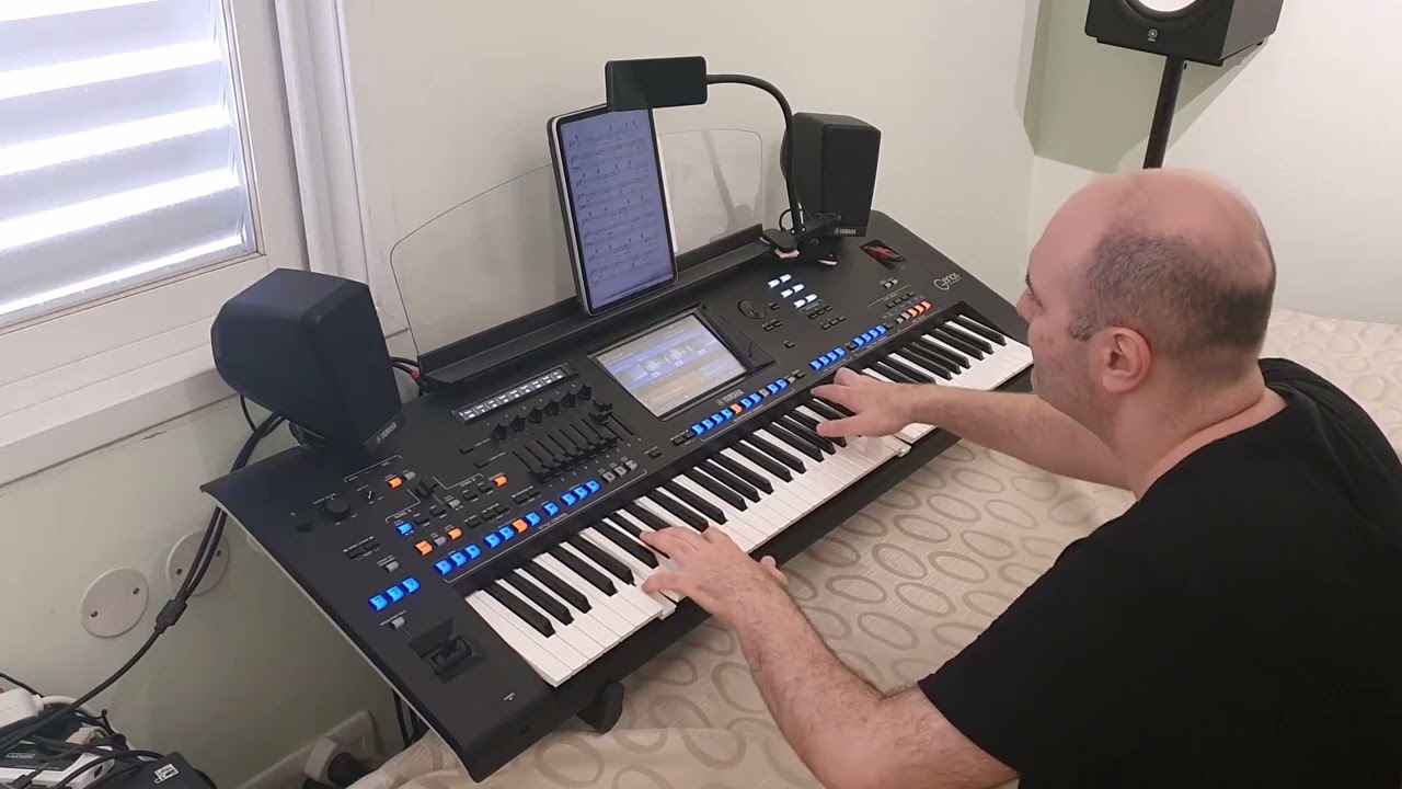 Vivre  - Notre Dame De Paris [Yamaha Genos Cover]