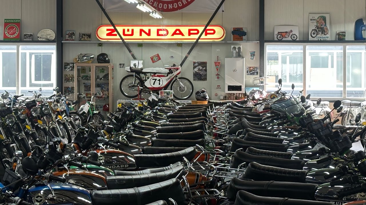 Motorcycle and Moped museum. Motor en Brommer museum Schoonoord 