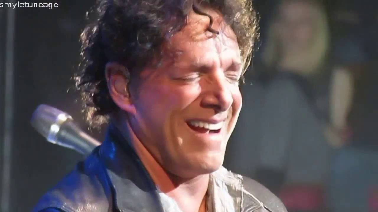 NEAL SCHON / Journey - MASTER GUITARIST - Live in Montreal
