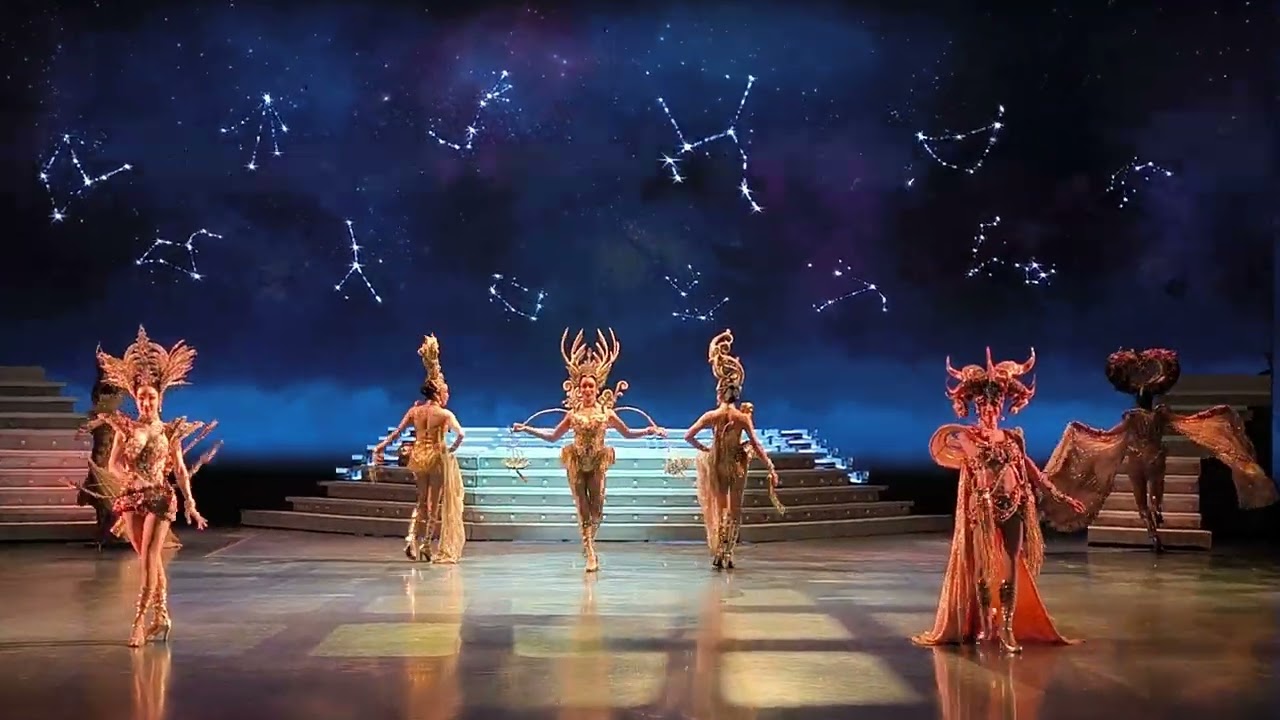 Colosseum show pattaya new year 2025
