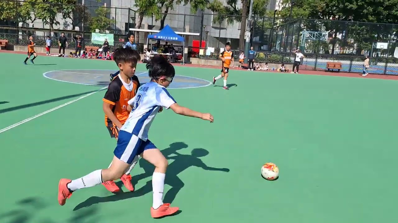 2025-12-09 小學校際五人足球比賽 季軍賽 惠校(藍) vs 伊小(橙) (3:3)