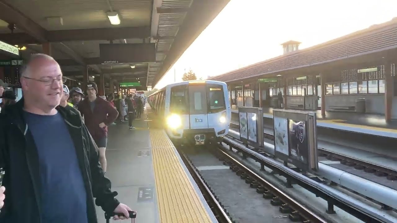 BART - [34] - Bay to Breakers Special!