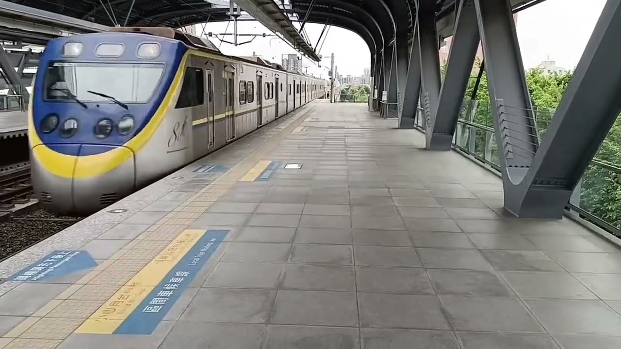 2166次開往豐原區間車 精武進站