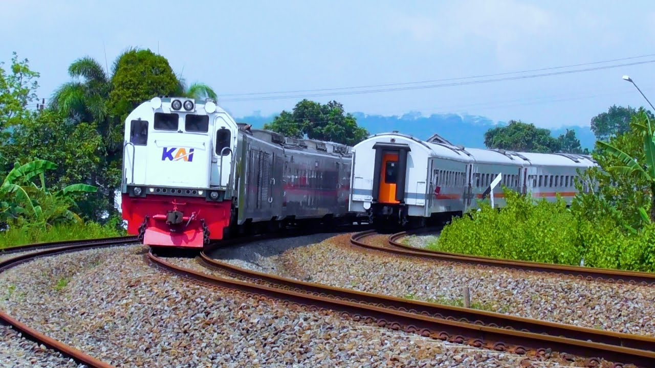TOP‼️19 KERETA API PANJANG MENIKUNG TAJAM DI JPL 352 KARANG GANDUL