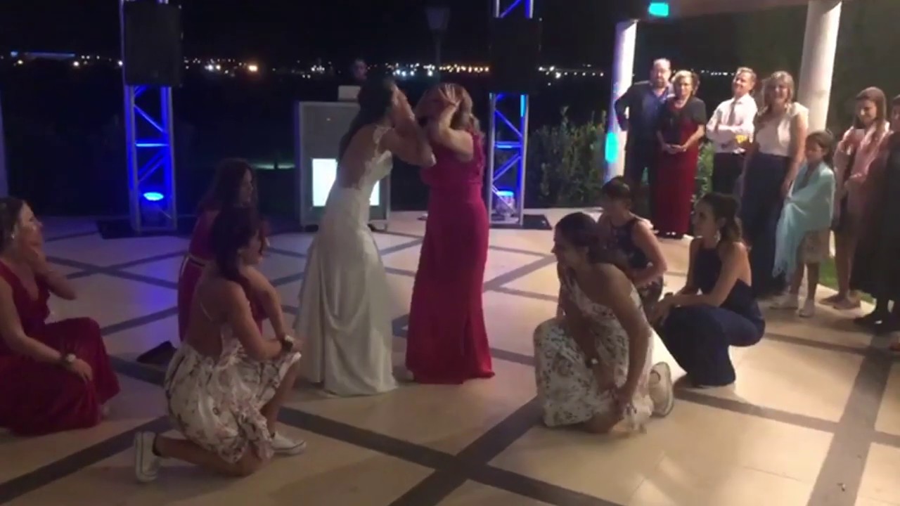 BAILE SORPRESA al novio en su boda - Alicia Leal  baila a su novio Alberto