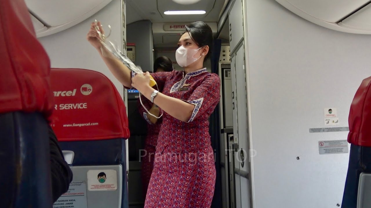 Pramugari Lion Air Safety Demonstration