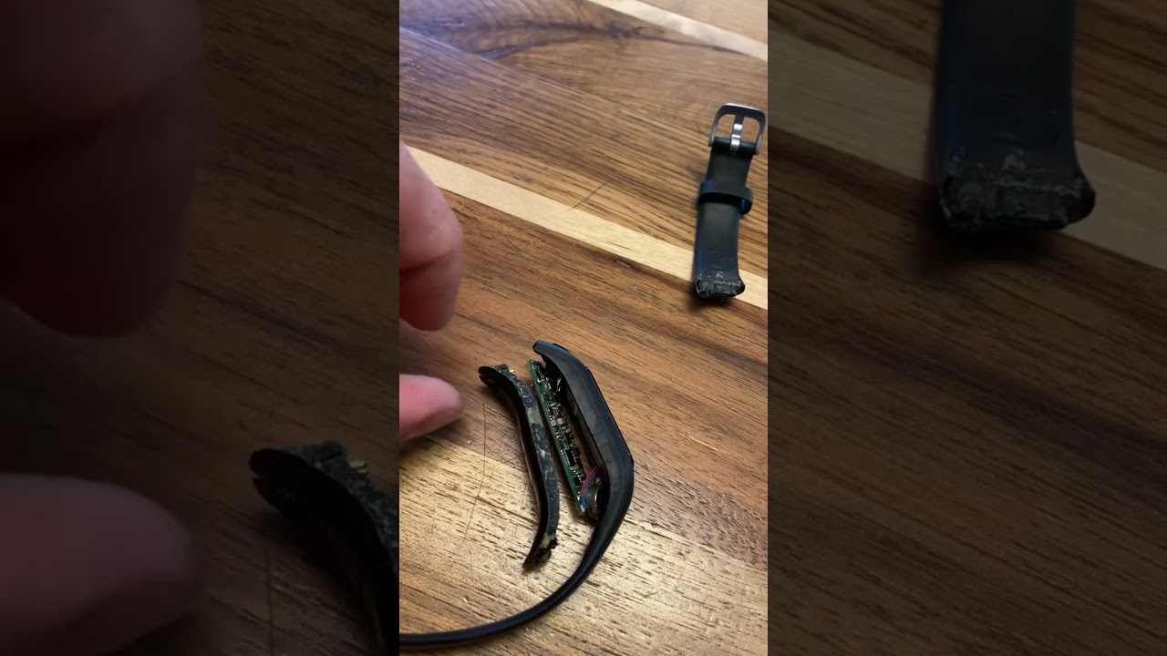 Посмертное вскрытие Garmin Vivosmart 4. Post-mortal preparation of Garmin Vivosmart 4.