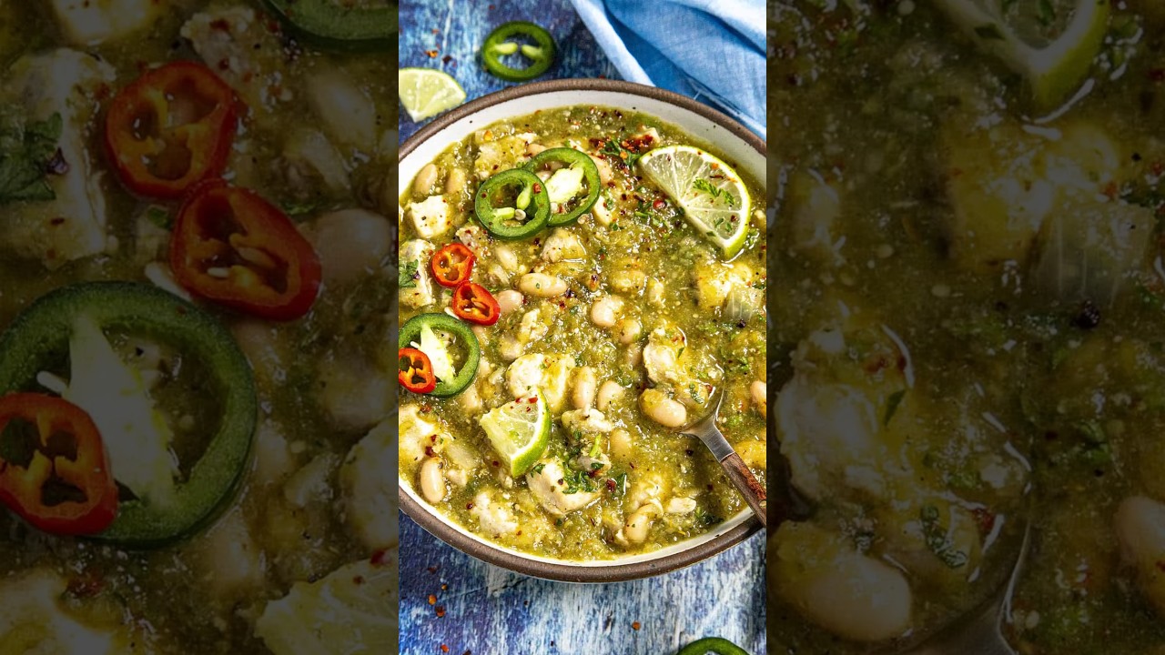 Green Chicken Chili You&rsquo;ll Make on Repeat