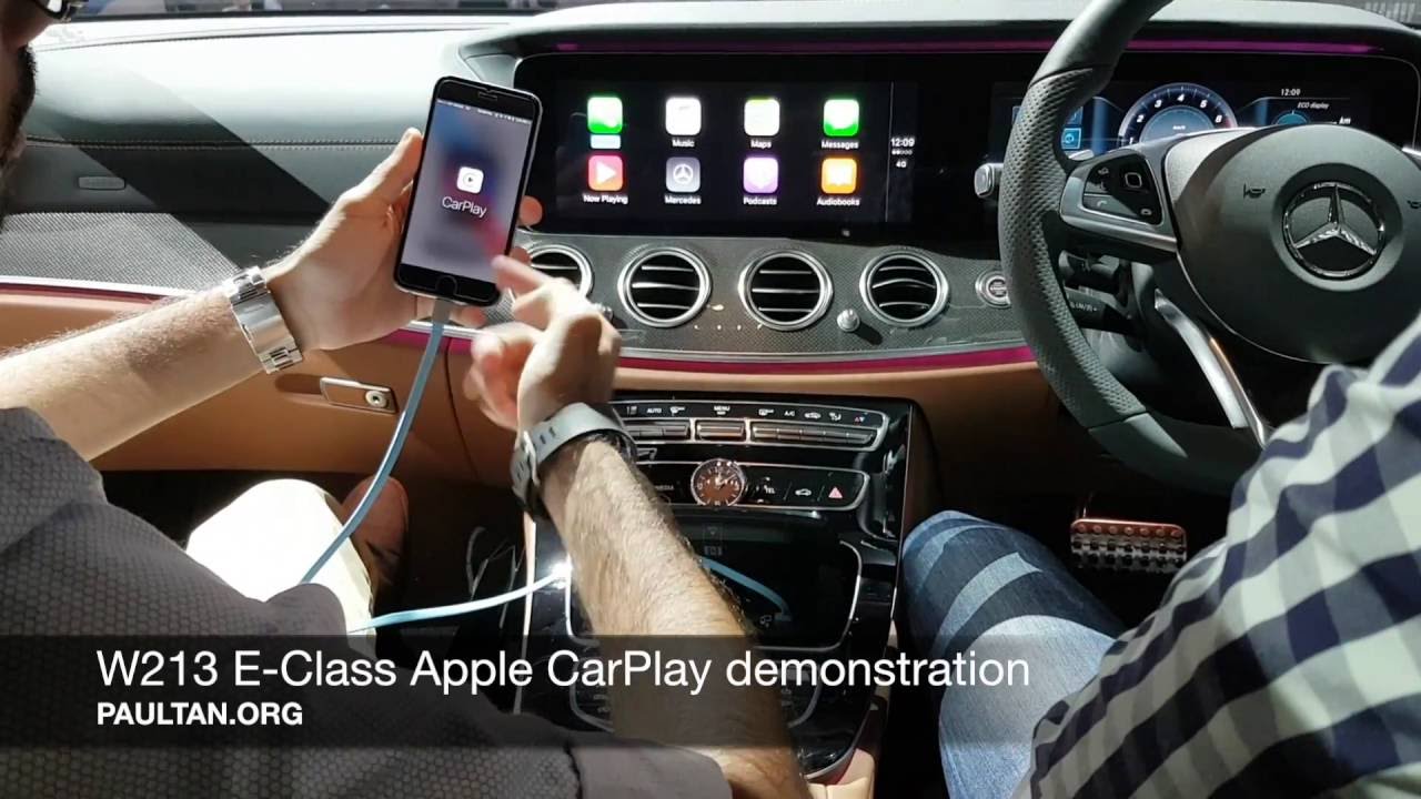 W213 E-Class: Apple CarPlay demo
