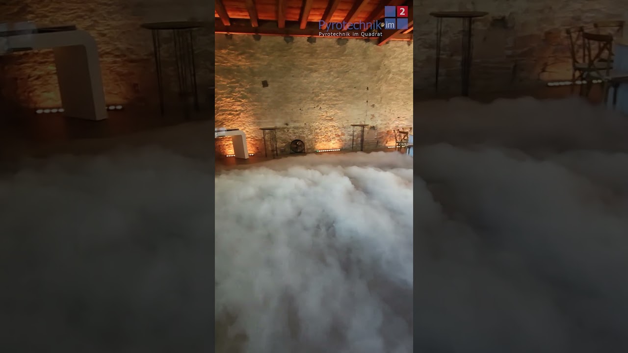 Bodennebel von Pyrotechnik im Quadrat