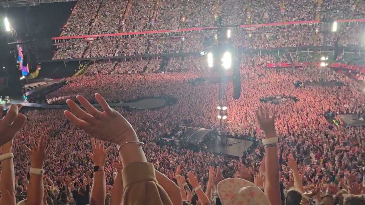 Coldplay - A Sky Full Of Stars ( Live in Cardiff, june 2023)