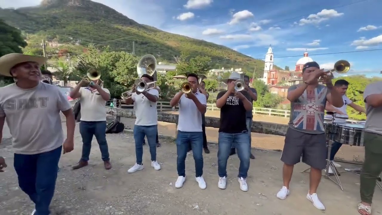 Banda La Única de Guerrero SC - El Toro Jarabe