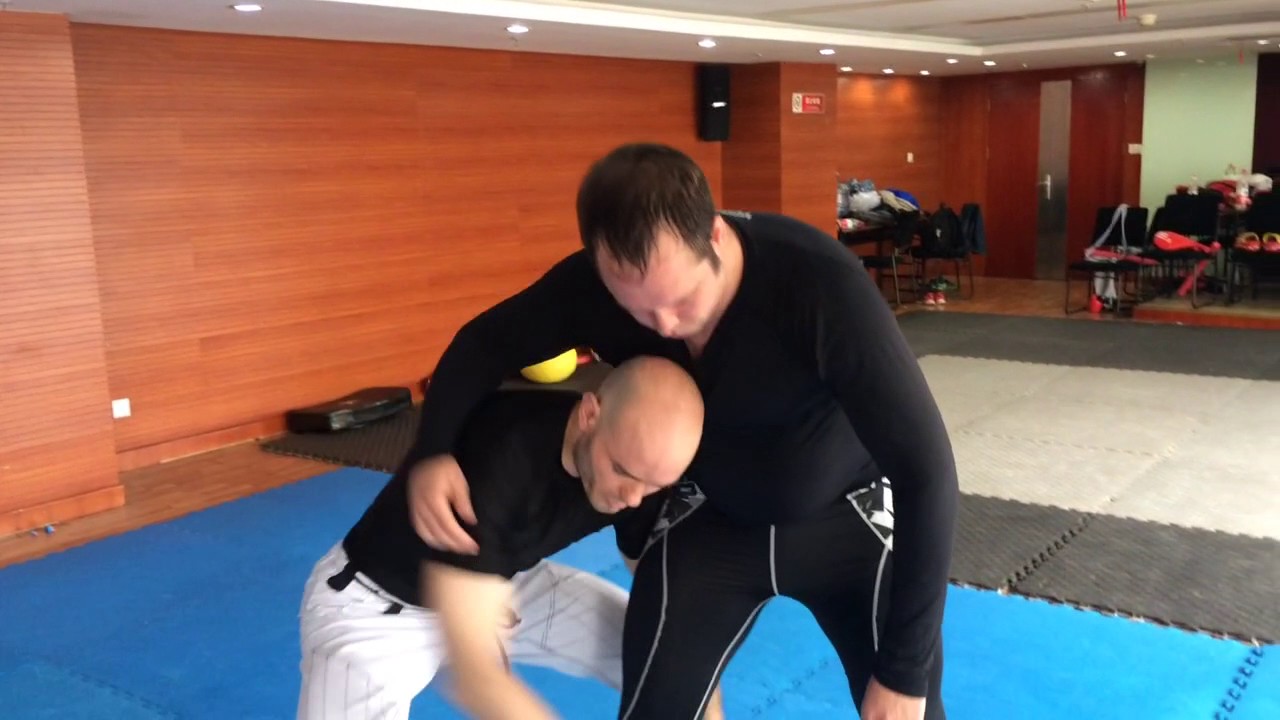 Escaping double under hooks from standing
