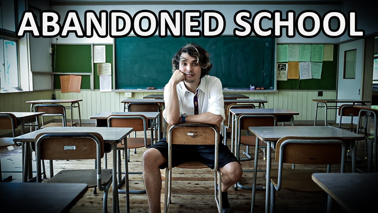 I Spent a Day at an Abandoned Japanese School | What Happened Here?