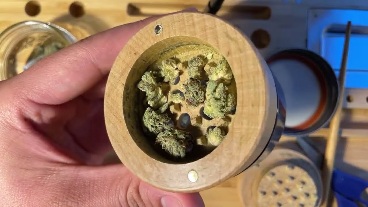 BLINDGORILLAS HOW TO ROLL A RAW ETHEREAL JOINT LOWELL FARMS 03/30/24 5PM