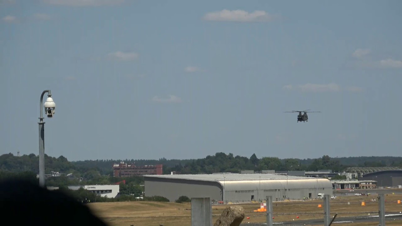LIVE Farnborough Airshow Monday show
