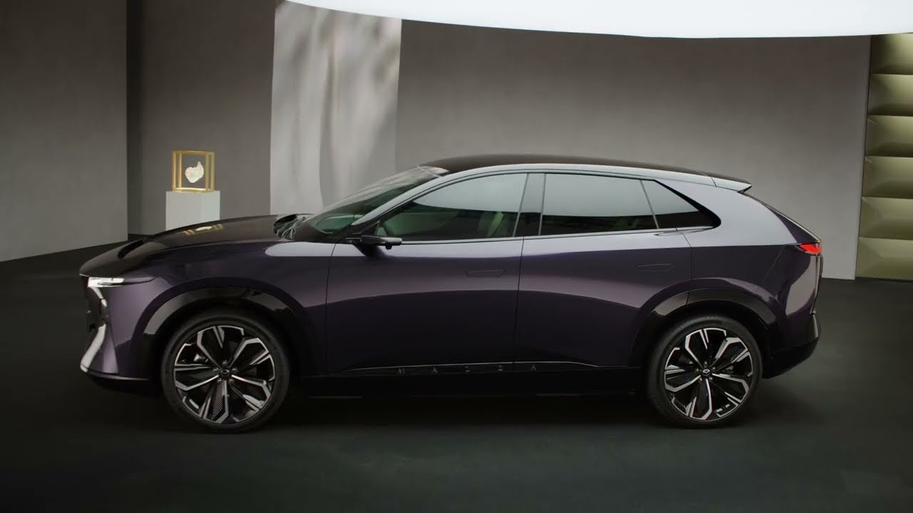 Nuova Mazda CX-6e. Arte In Movimento.