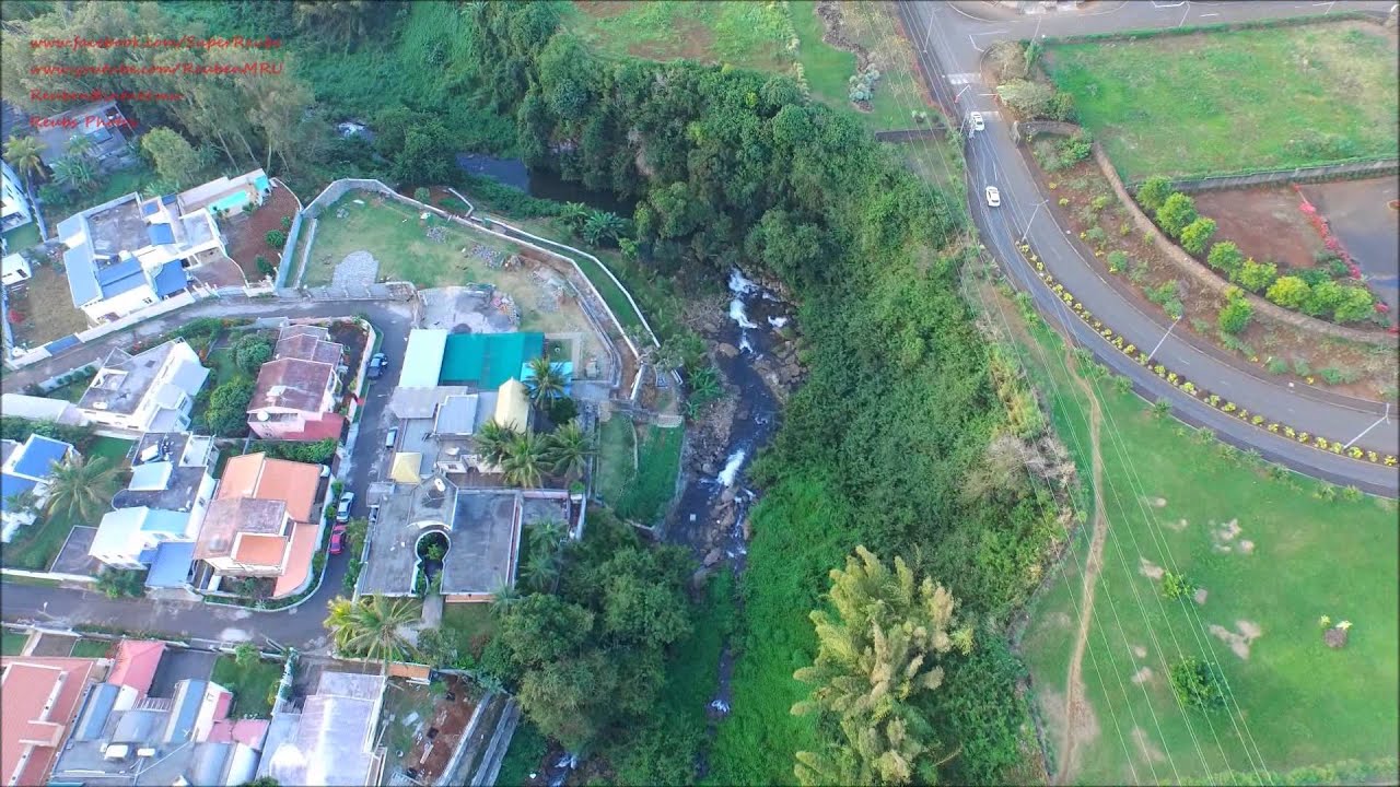 2015-08-07 - Rose Hill, Mauritius - Like you've never seen it before.