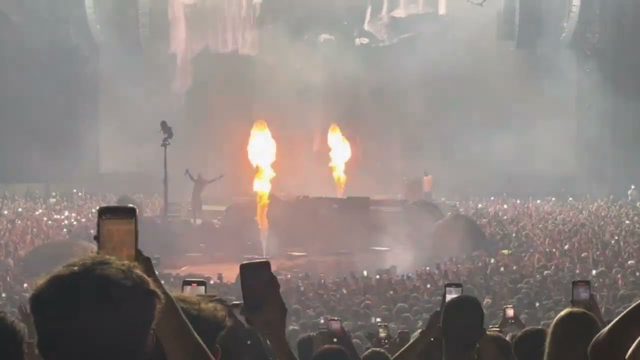 Travis Scott: Circus Maximus tour europe live @sportpaleis (4K Quality reupload link in description)