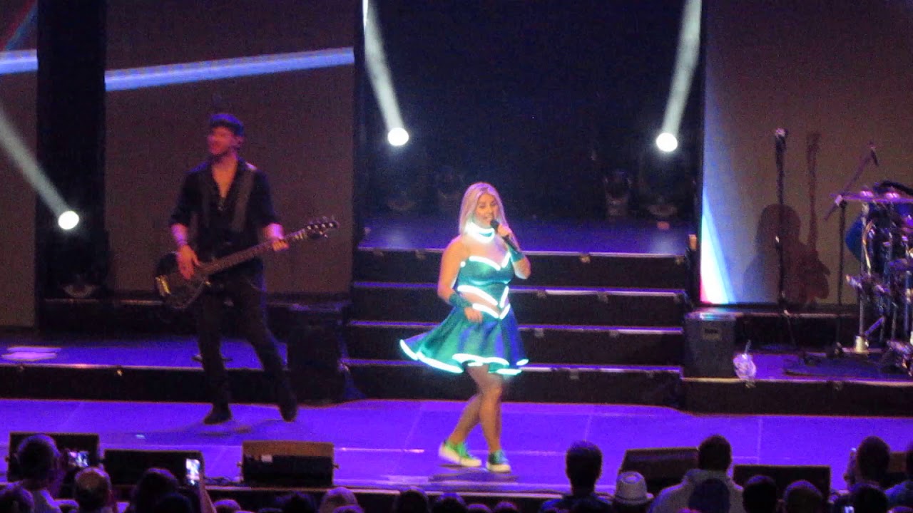 Beatrice Egli - Kick im Augenblick , Augsburg 10.11.18