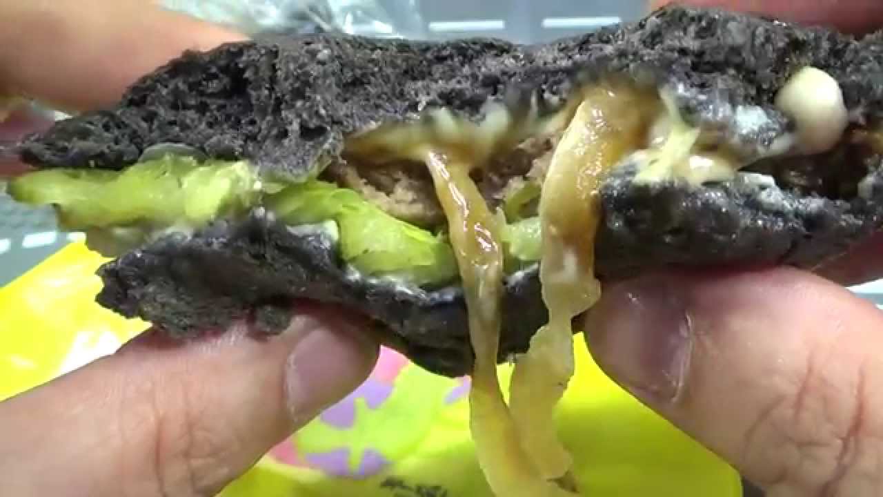 블랙비프버거, GS25 편의점의 검은색 먹물 햄버거 빵 프리미엄 버거 시식기