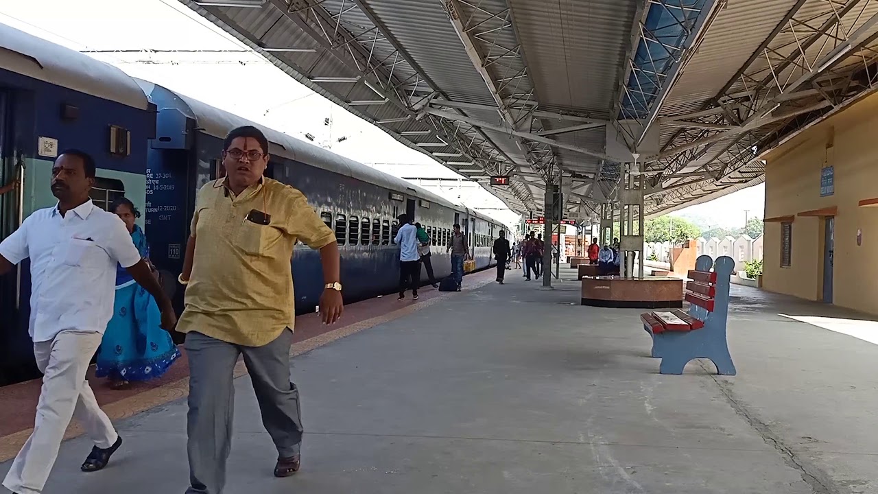 Golconda Express Announcement||Arrival& Departure||Bhongir Rly Station