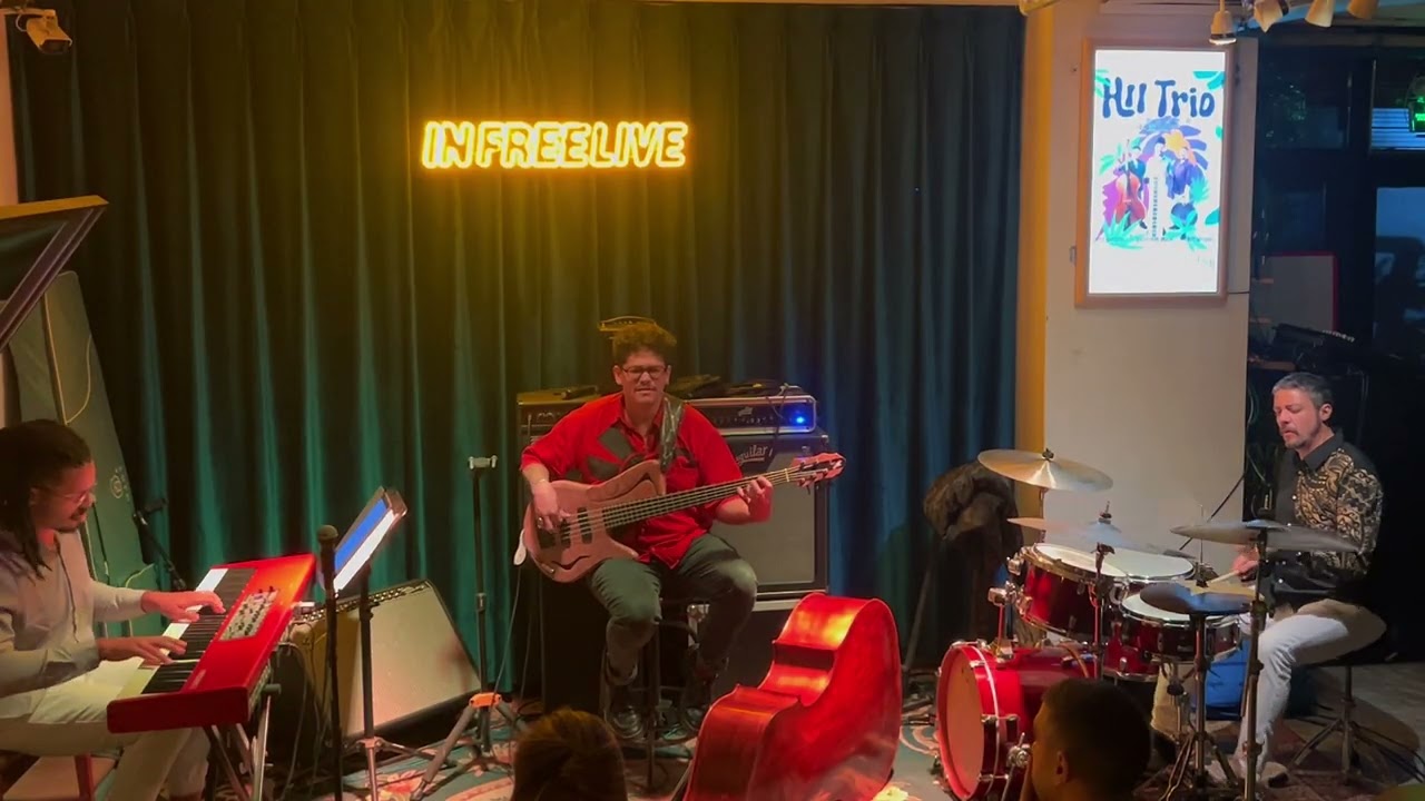 HII TRIO - Talking in Traffic - Live at In Free - Chonqching - China