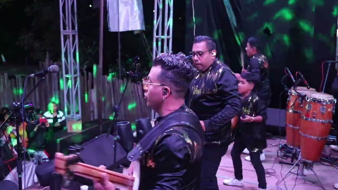Grupo Aztral Kumbia en comaltepec zacapoaxtla