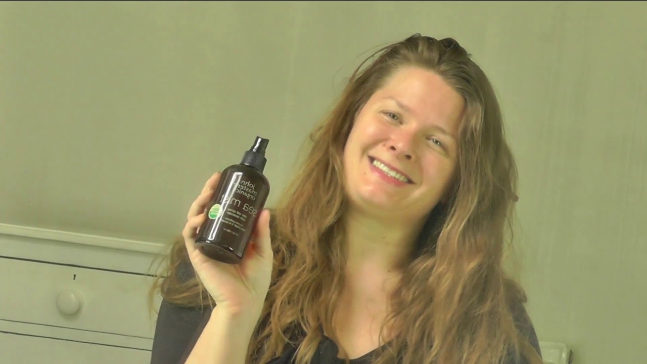 Beach Look Wavey Hair  - John Masters Organics Sea Salt Spray
