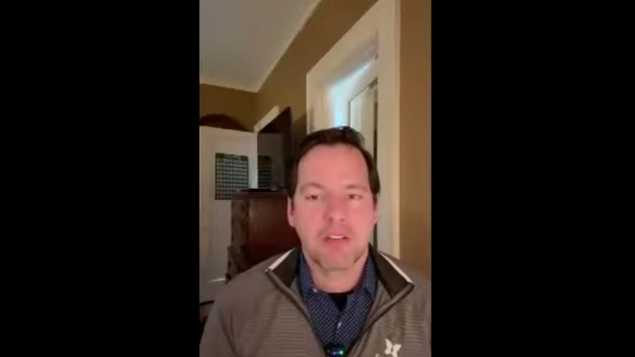 Бо Блэр баллотируется в Конгресс от штата Северная Каролина. Он делает упор на доступность жилья.