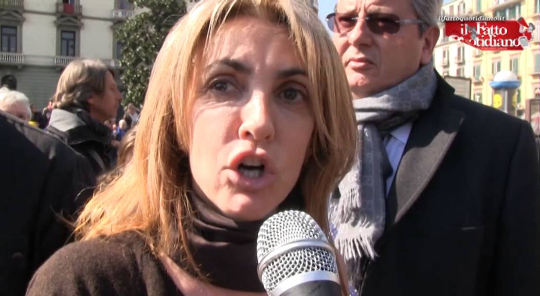 Napoli, crollo della palazzina. Un testimone: 
