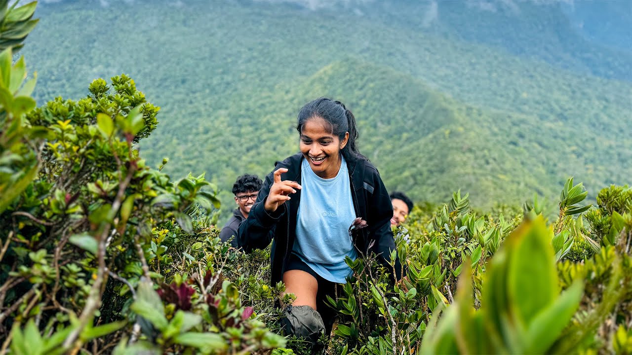KMP වාඩියෙන් දිව්‍යලෝකයට 🌨️✨ - Thunhisgala Hike 🧗🏽