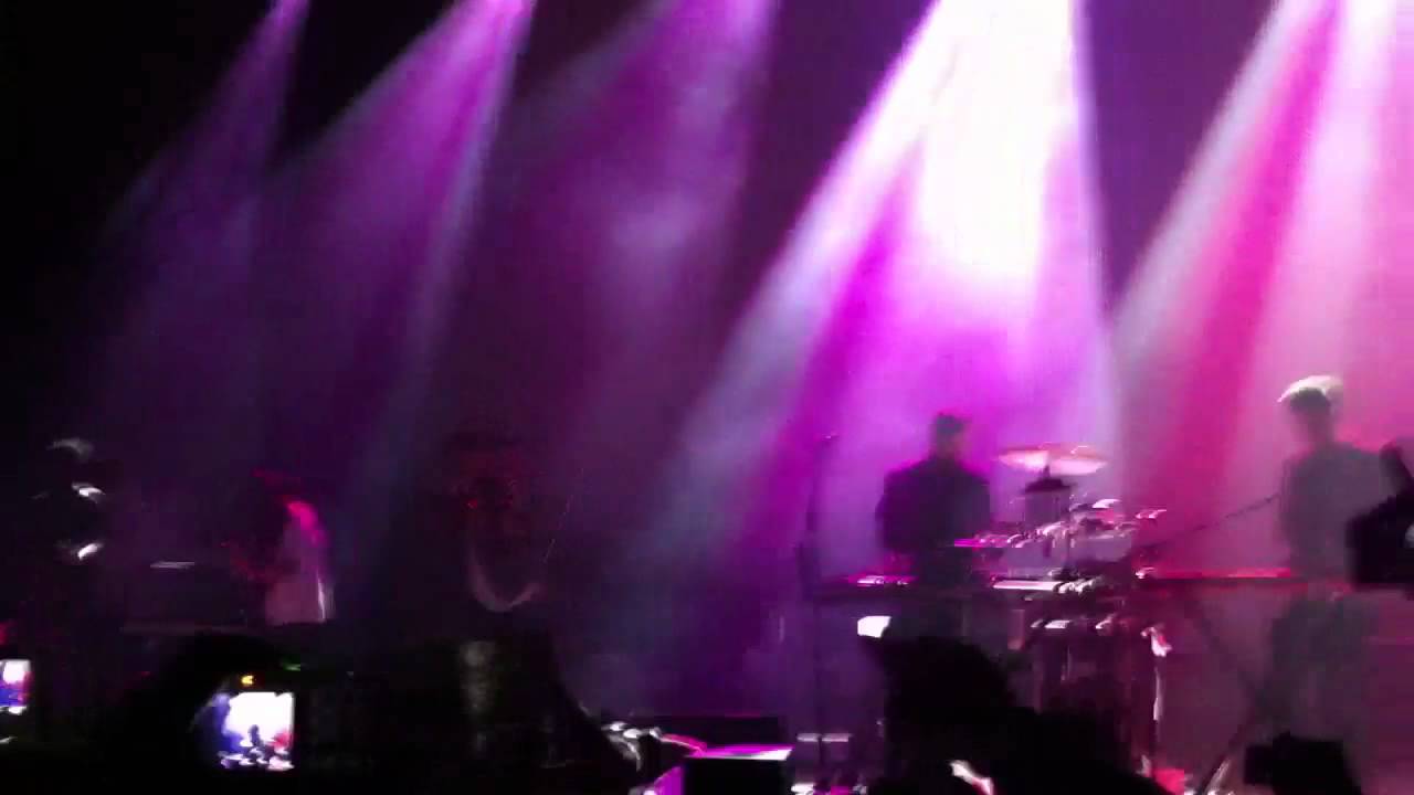 Disco ruido y She s a tease
