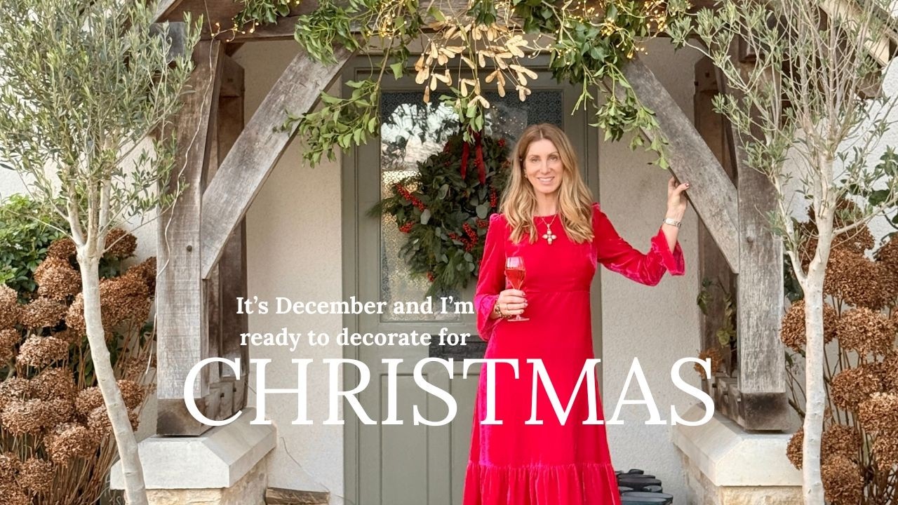 It's December and I'm ready to decorate for a Cotswolds Christmas