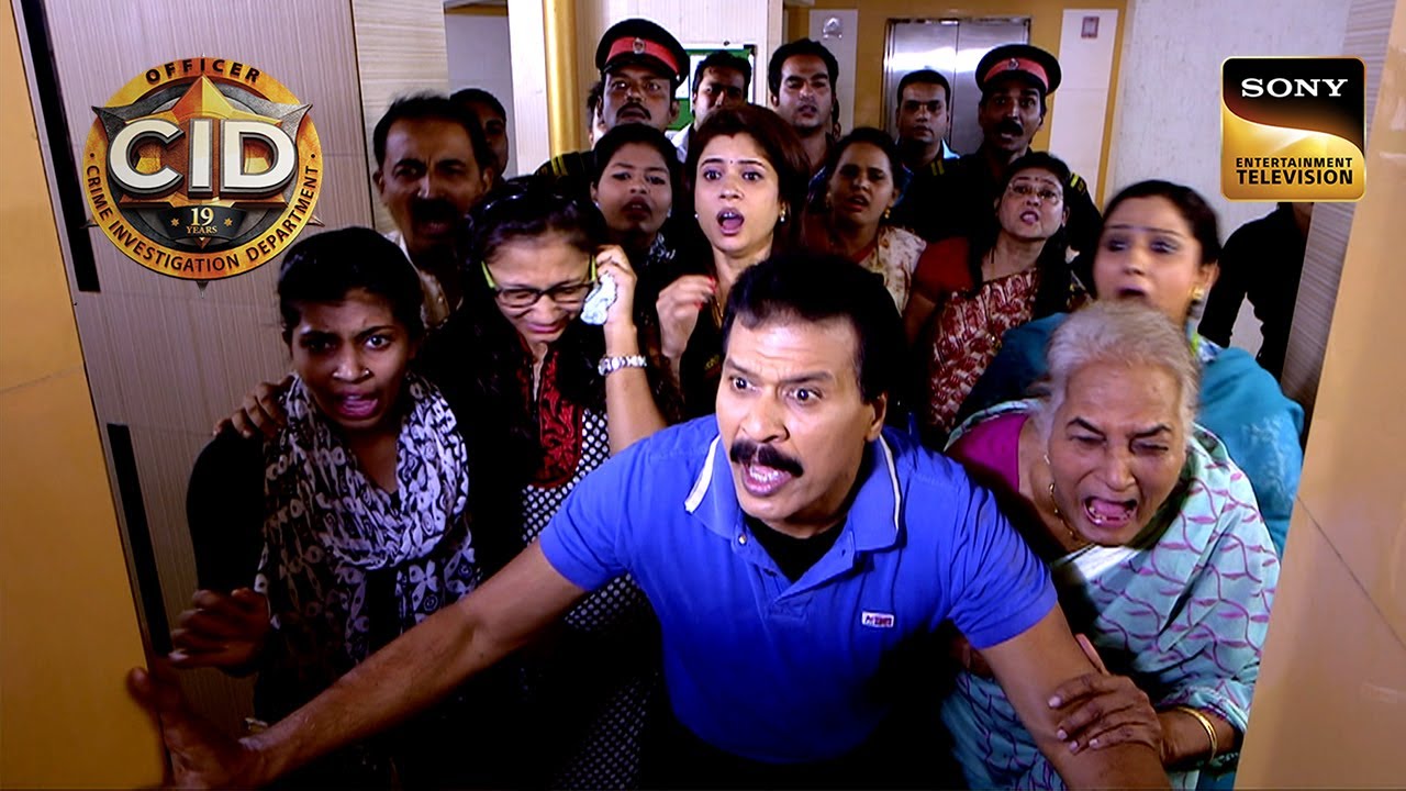 एक बच्चे की जान बचाने के लिए गिरती हुई Lift में कूदे Daya & Abhijeet | CID | Full Episode