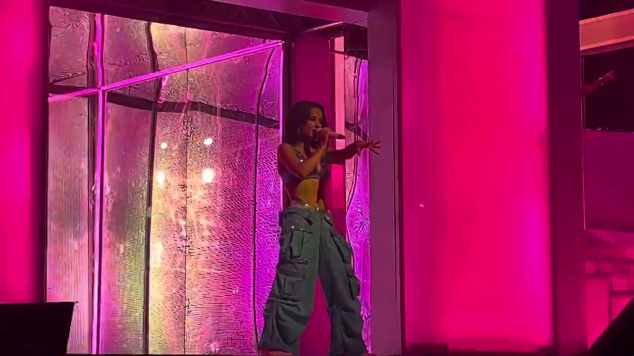 Becky G - “Sin Pijama” live Ontario 2024