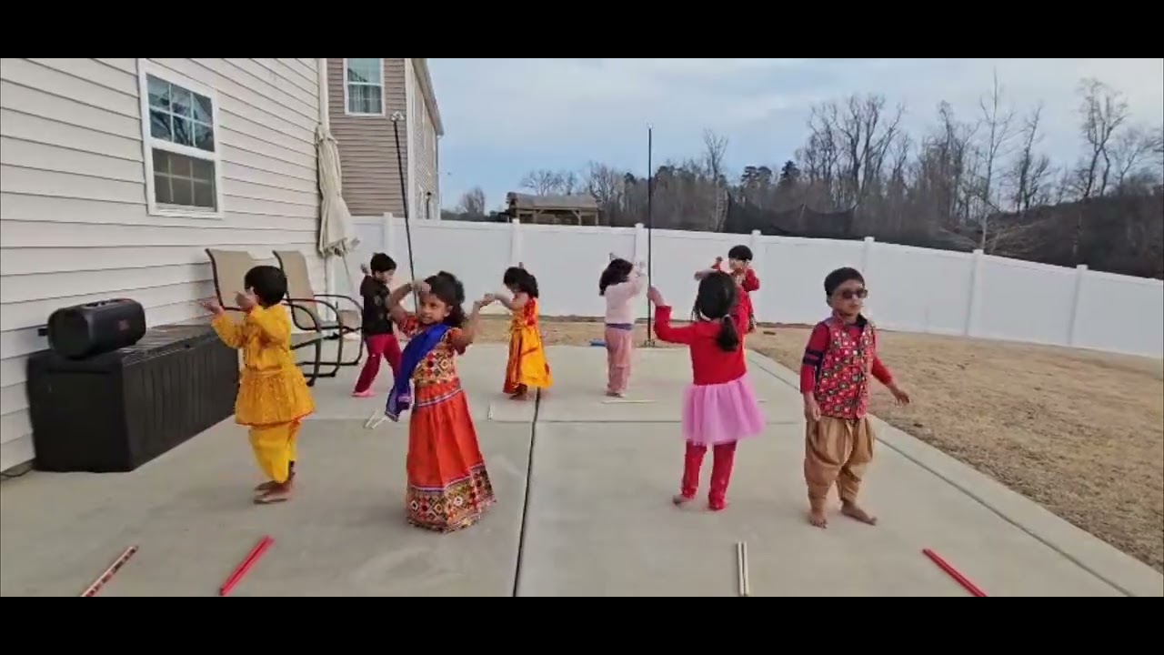 Navrang Garba Dandiya Dance Beats | Gujarati Traditional Dance 