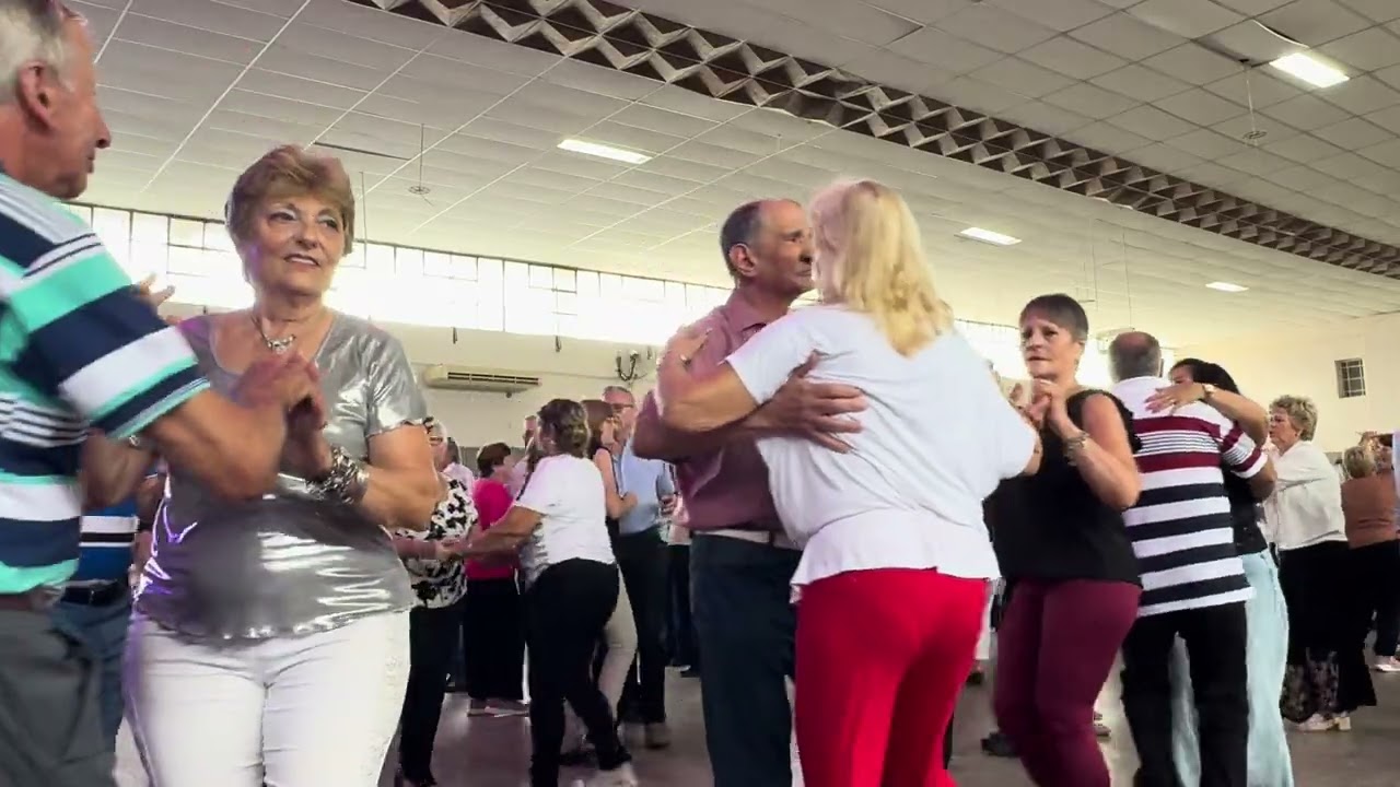 ESPECTACULAR almuerzo y baile en PORTEÑA!! Con CAPACIDAD AGOTADA!!!