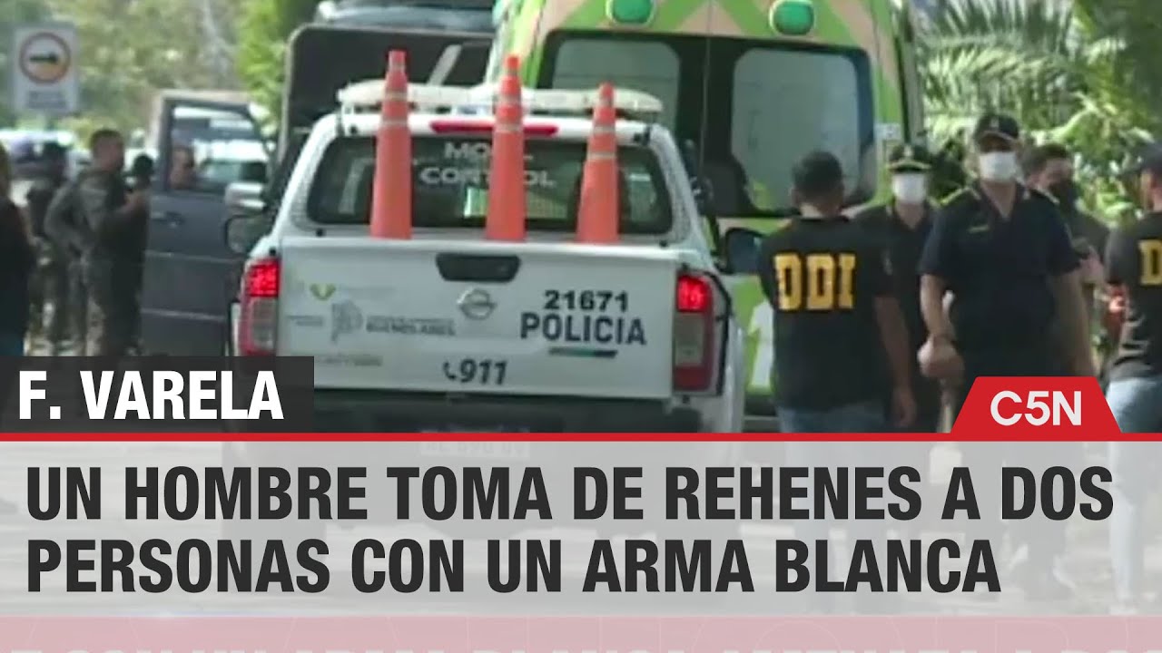 UN HOMBRE TOMA de REHENES a DOS PERSONAS con un ARMA BLANCA en el JUZGADO de FLORENCIO VARELA