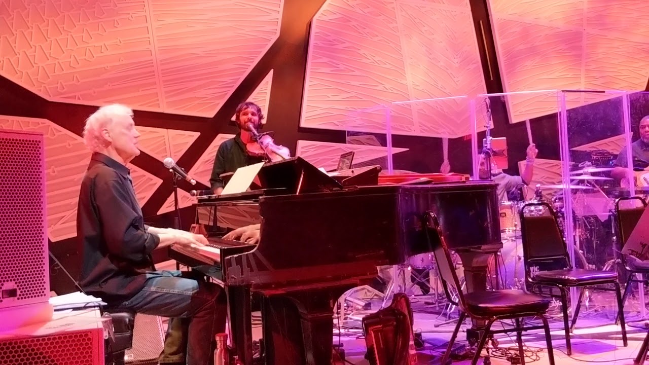 Bruce Hornsby & The Noisemakers 4/30/19 