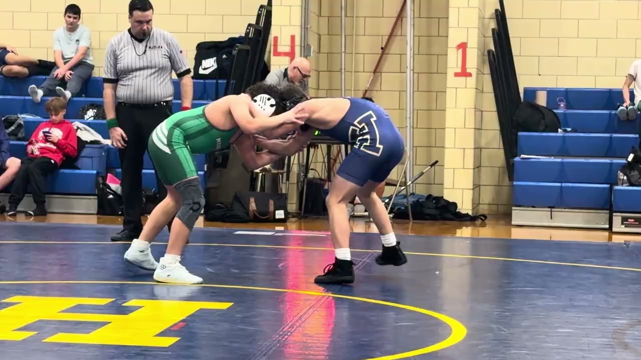 Medford Memorial (Panthers) Wrestler, Xander Bradley Defeats Harrington Middle School 6-5 